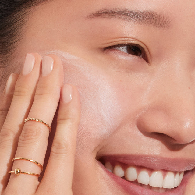 Why You Should Wear Sunscreen During Winter Sports